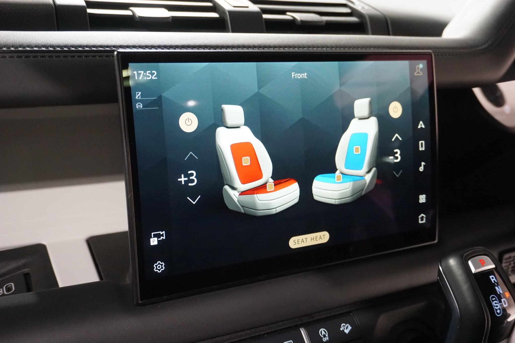 Land Rover Defender 90 3.0 D250 MHEV X-Dynamic HSE SUV 3dr Diesel Auto 4WD Euro 6 (s/s) (250 ps)